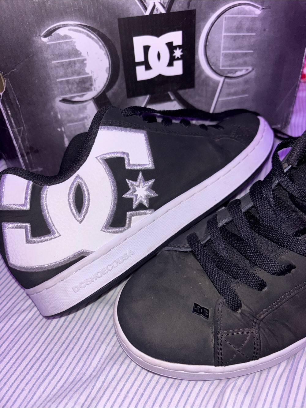 10 Womens DC Black and White Skate Sneakers